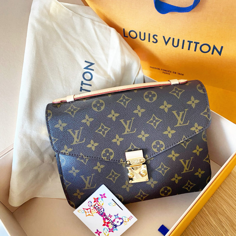 Louis Vuitton Pochette Métis bag